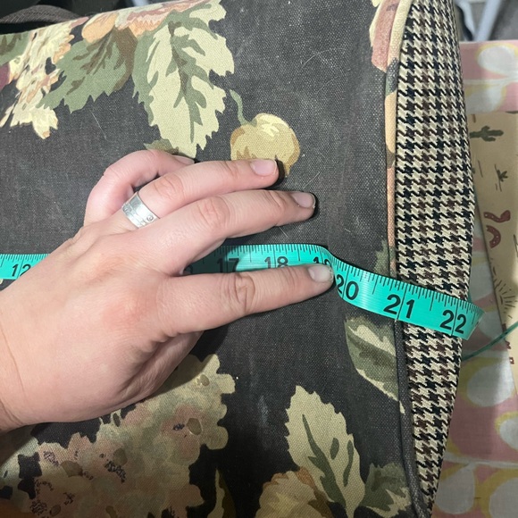 Vintage Print Weekend Bag - Picture 4 of 11